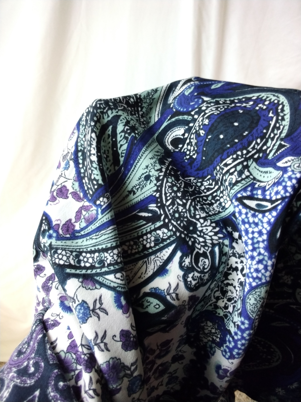 Peach Love California Blue & White Paisley Open-Front Kimono - Picture 12 of 12